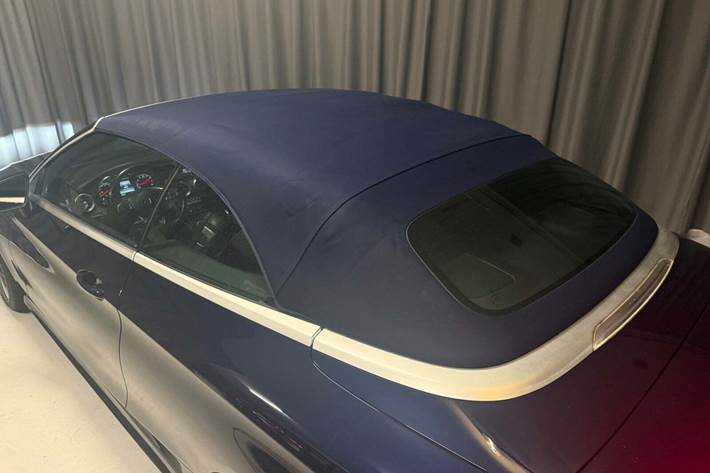 Blå Mercedes C200 fra 2017