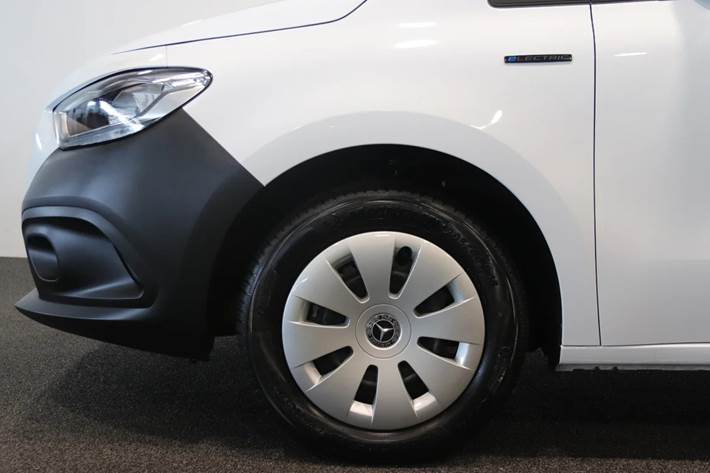 Hvid Mercedes eCitan fra 2024