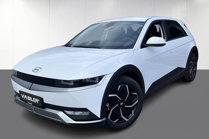 Hvid Hyundai Ioniq 5 fra 2024 set udefra