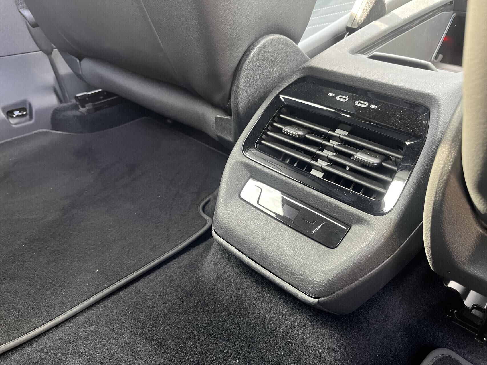 Hvid VW ID.4 fra 2023