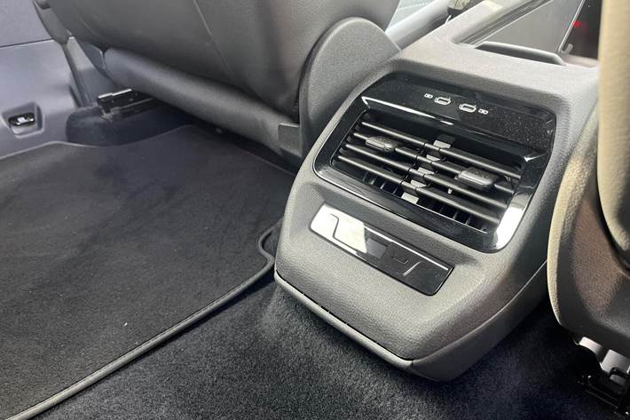 Hvid VW ID.4 fra 2023