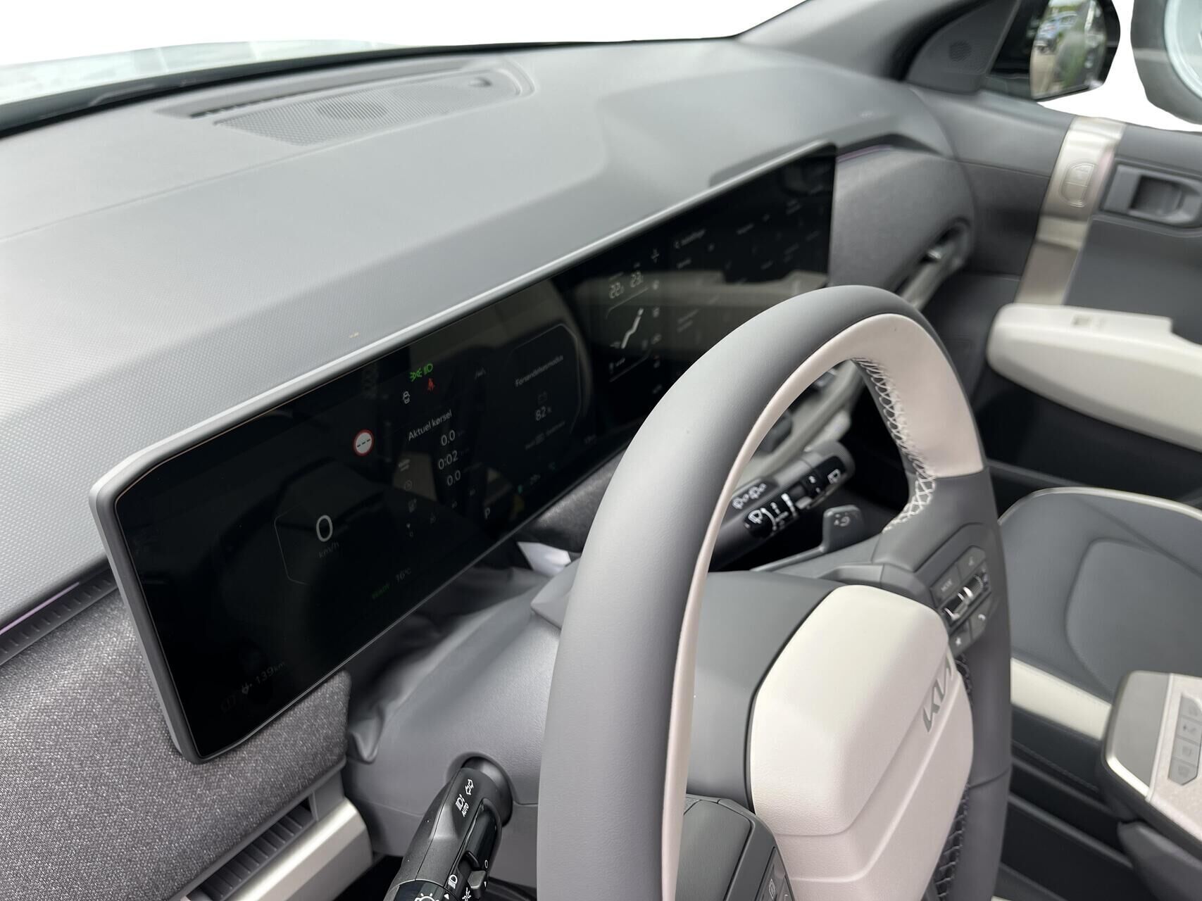 Sølv Kia EV3 fra 2025