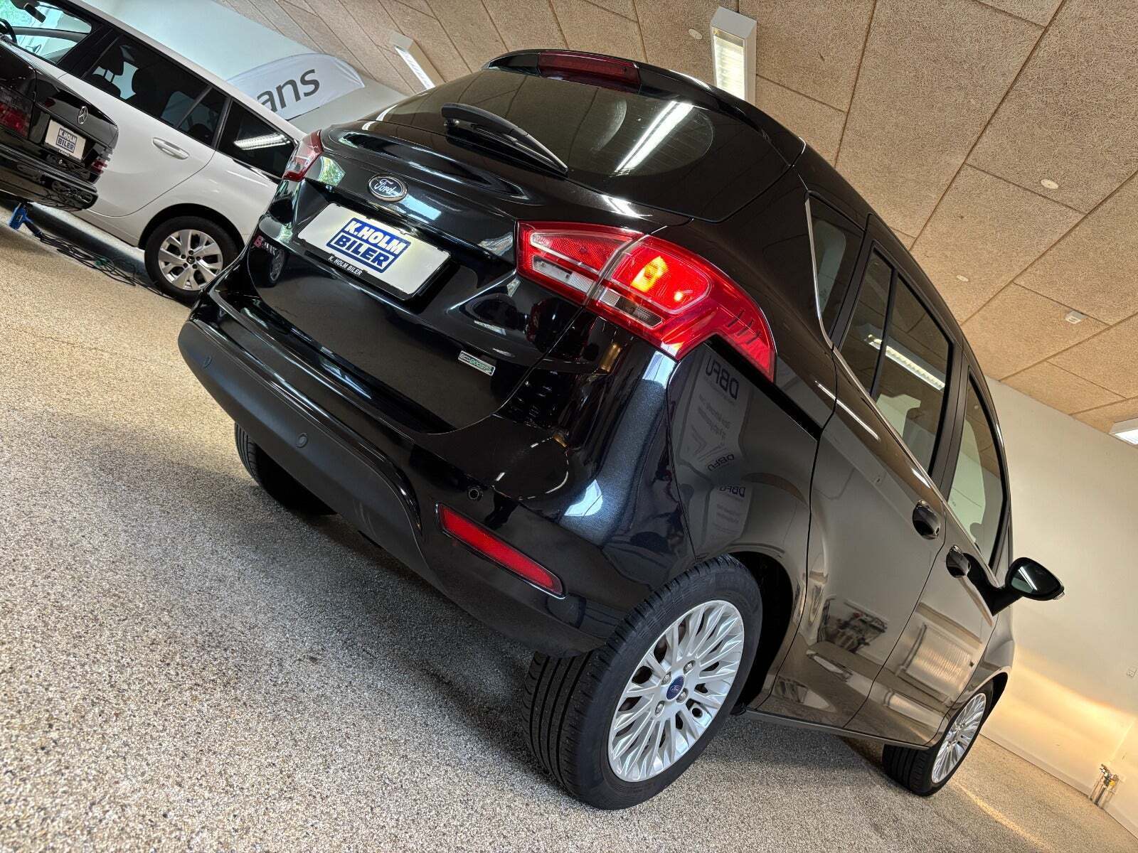 Sort Ford B-MAX fra 2014