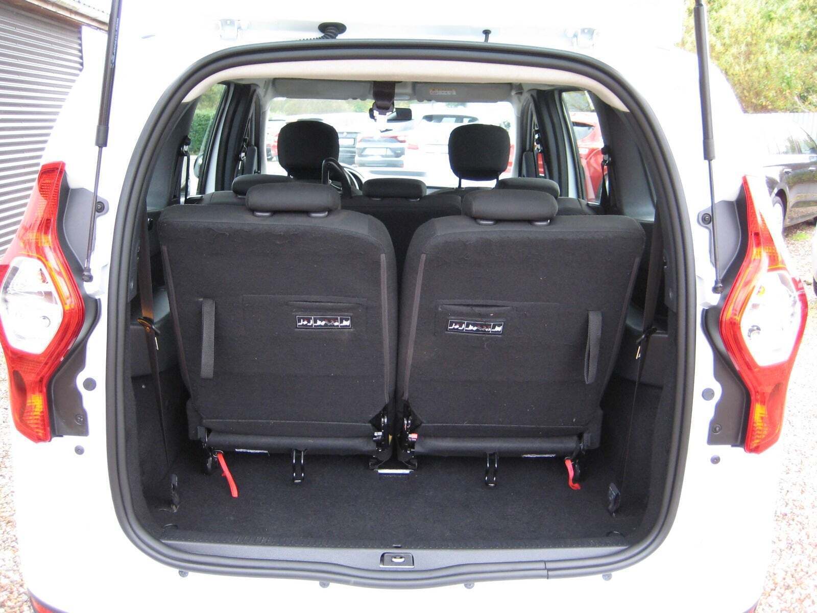 Hvid Dacia Lodgy fra 2021