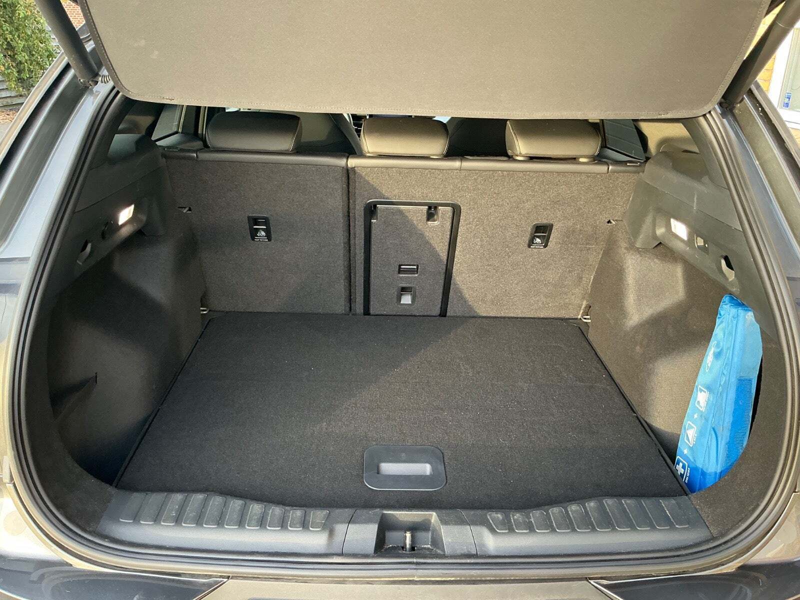 Ford Explorer 82 Select Extended Range