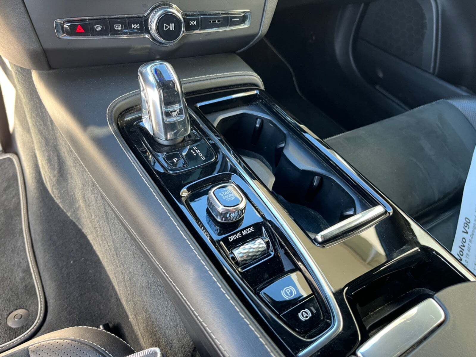 Grå Volvo V90 fra 2019