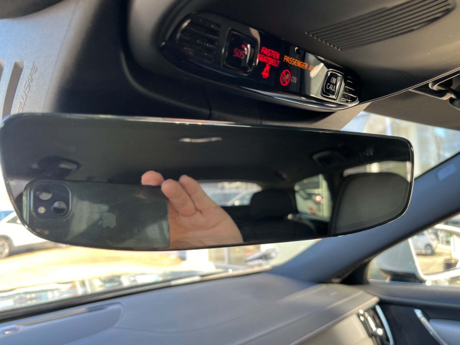 Grå Volvo V90 fra 2019