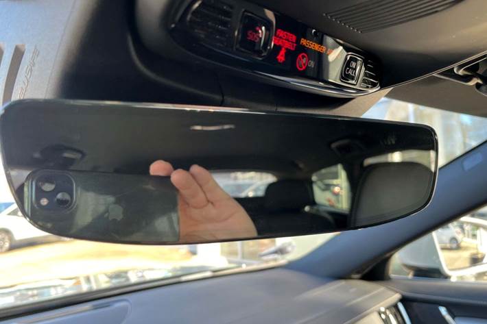 Grå Volvo V90 fra 2019