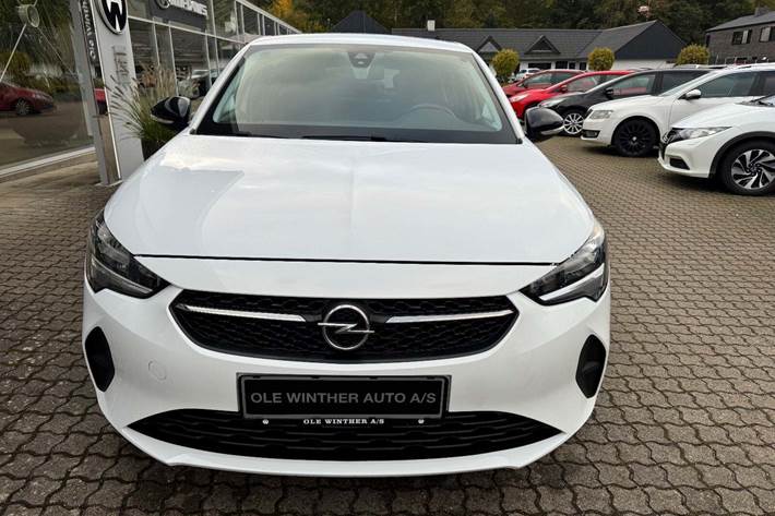 Hvid Opel Corsa fra 2020