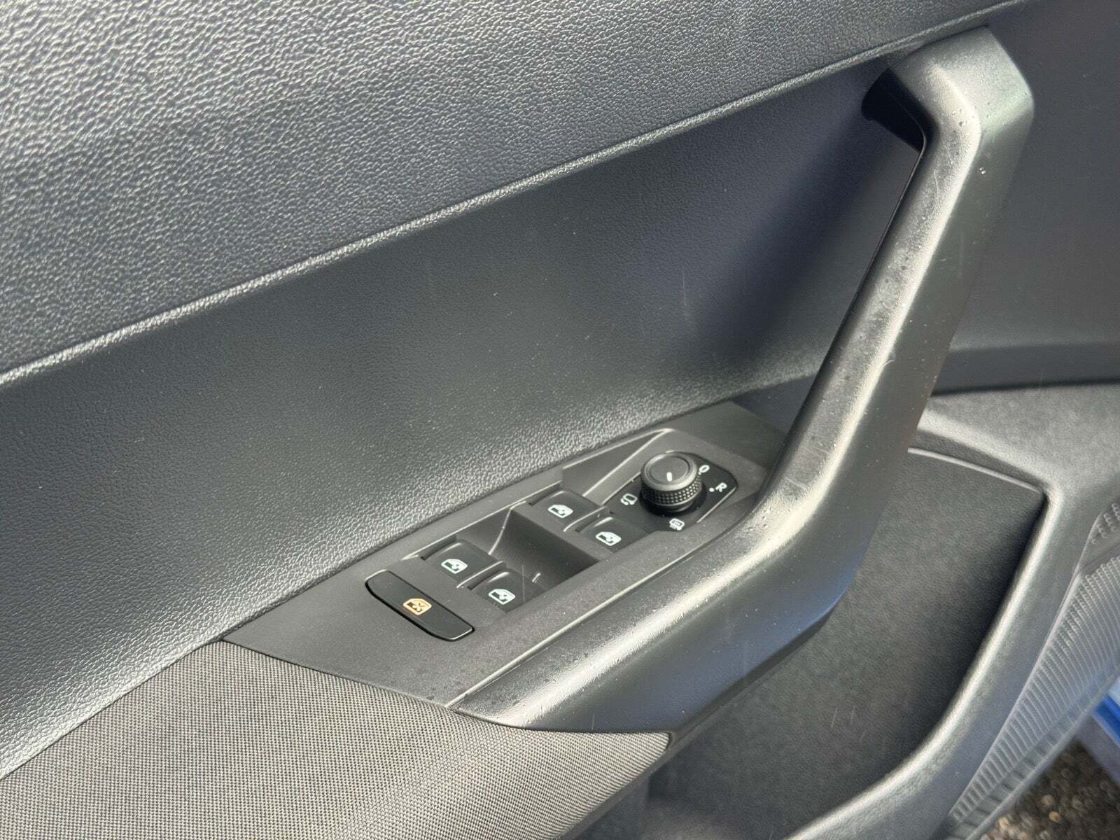 Blå VW Polo fra 2022