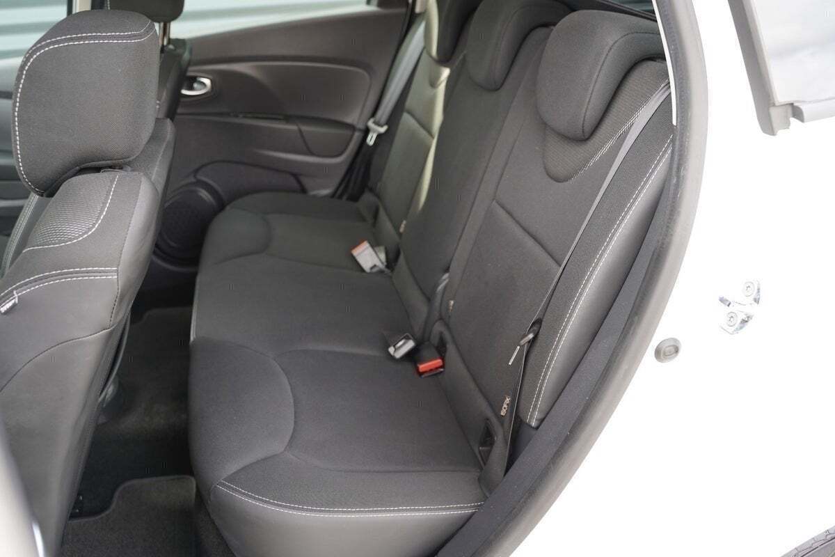 Hvid Renault Clio IV fra 2020