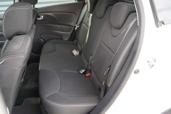 Hvid Renault Clio IV fra 2020