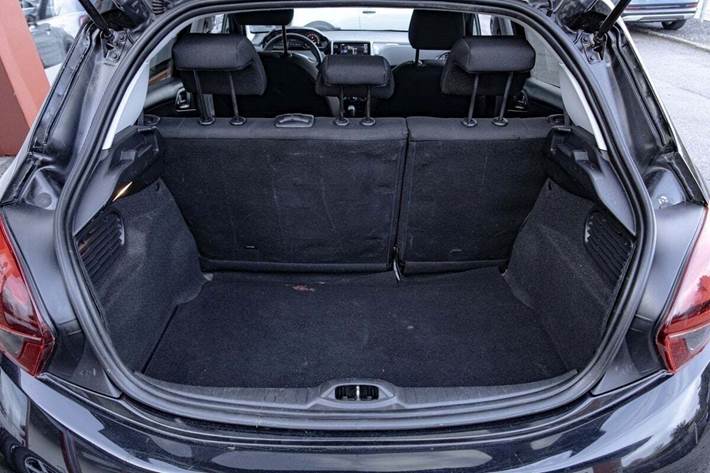 Sort Peugeot 208 fra 2015