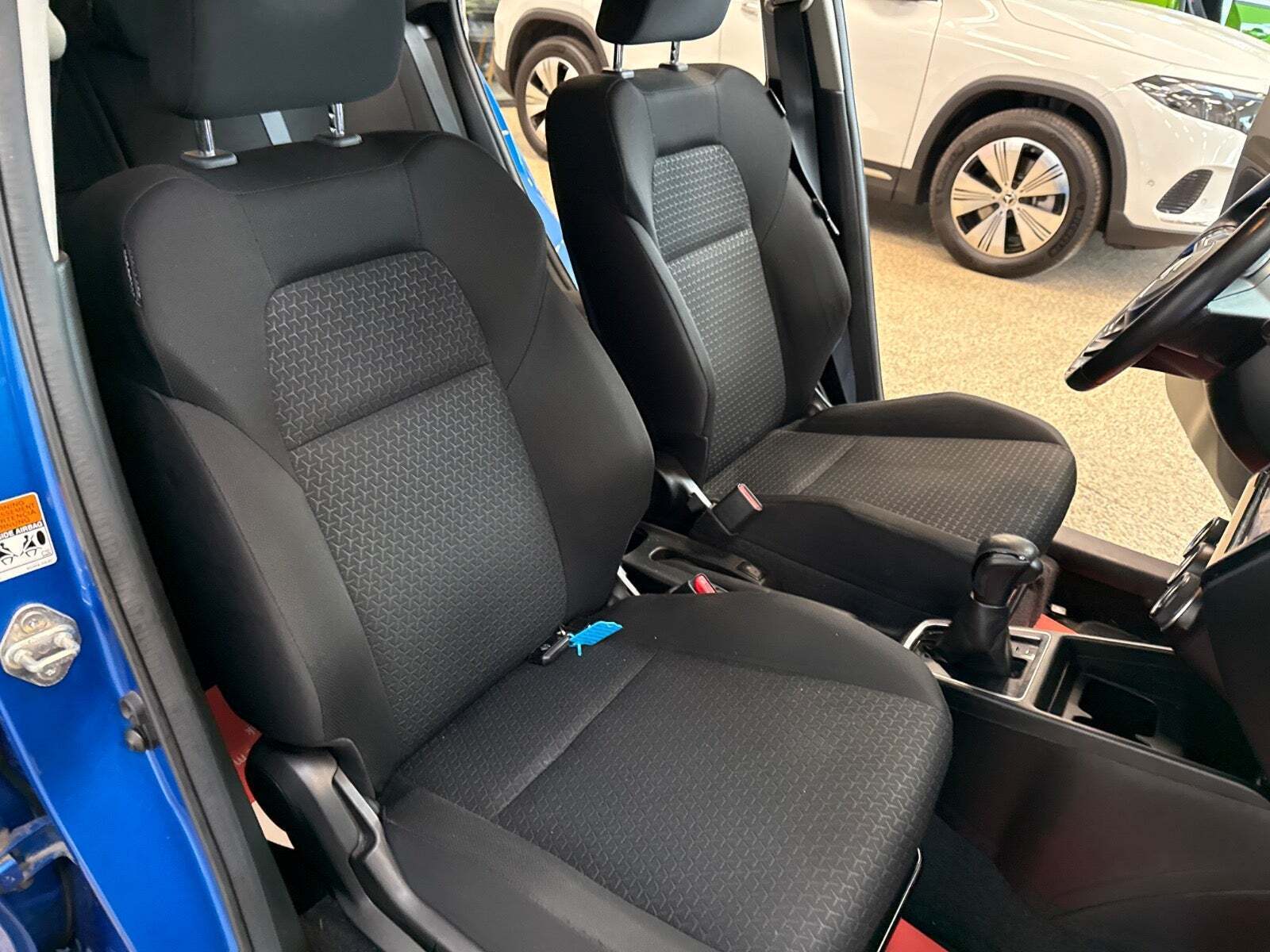 Blå Suzuki Swift fra 2019