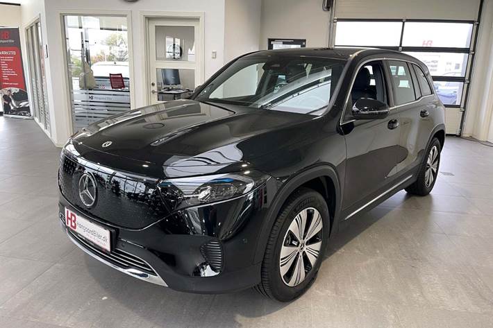 Sort Mercedes EQB300 fra 2024