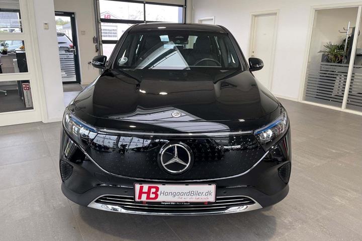 Sort Mercedes EQB300 fra 2024