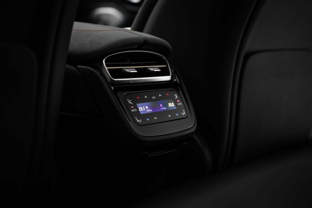 Grå Mercedes EQS53 fra 2022