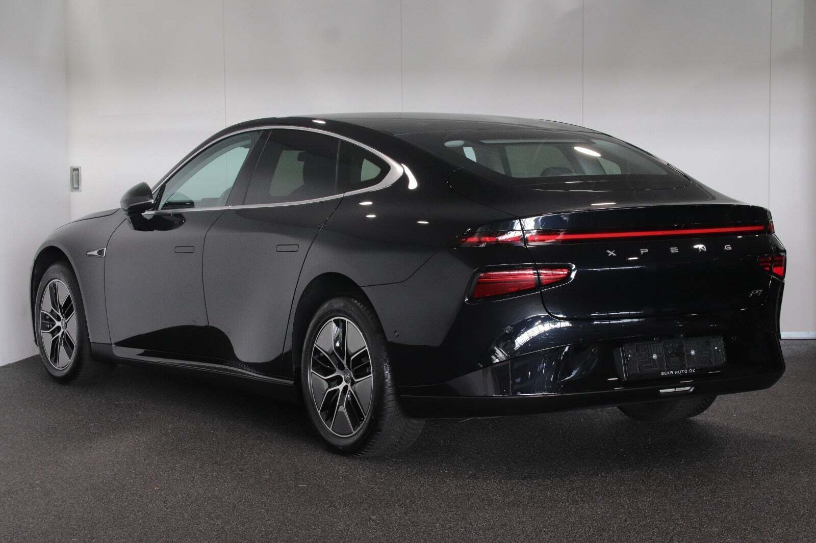 XPeng P7