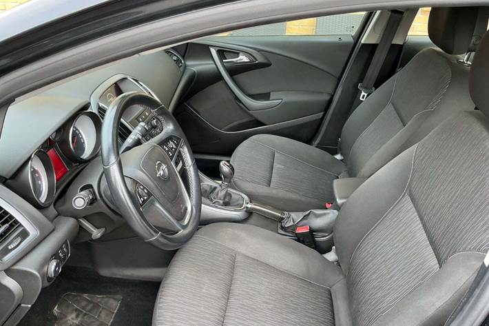 undefined Opel Astra fra 2015