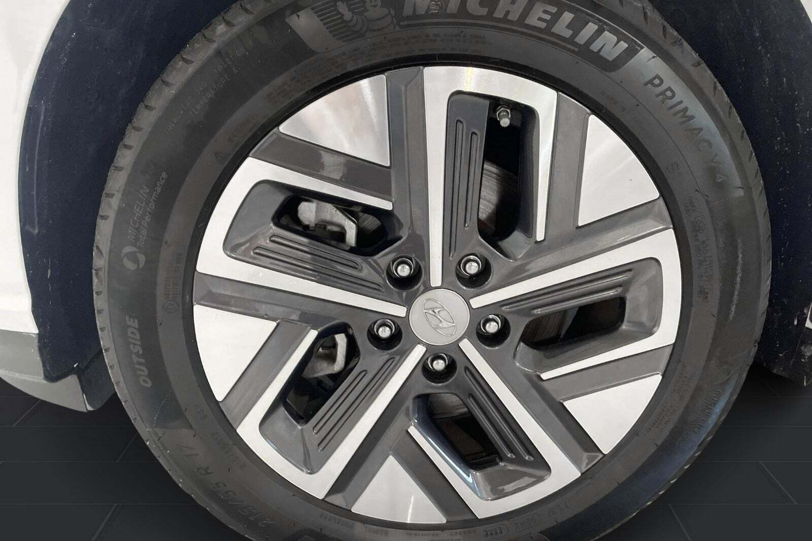 Hvid Hyundai Kona fra 2022