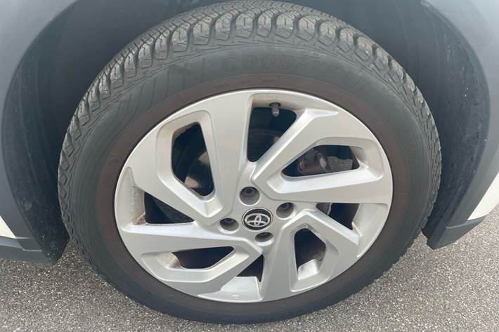 Hvid Toyota Aygo X fra 2023