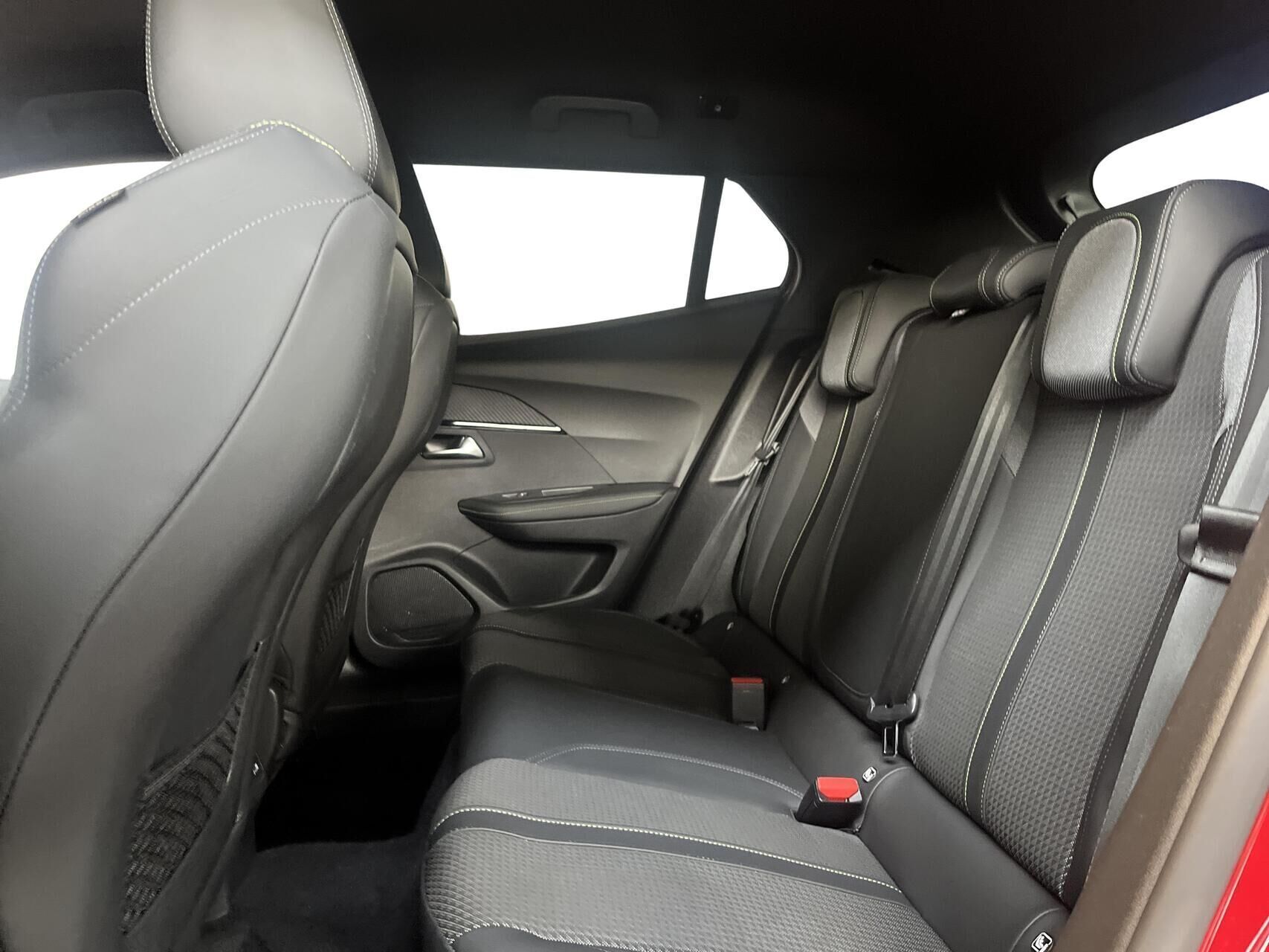 undefined Peugeot e-2008 fra 2022