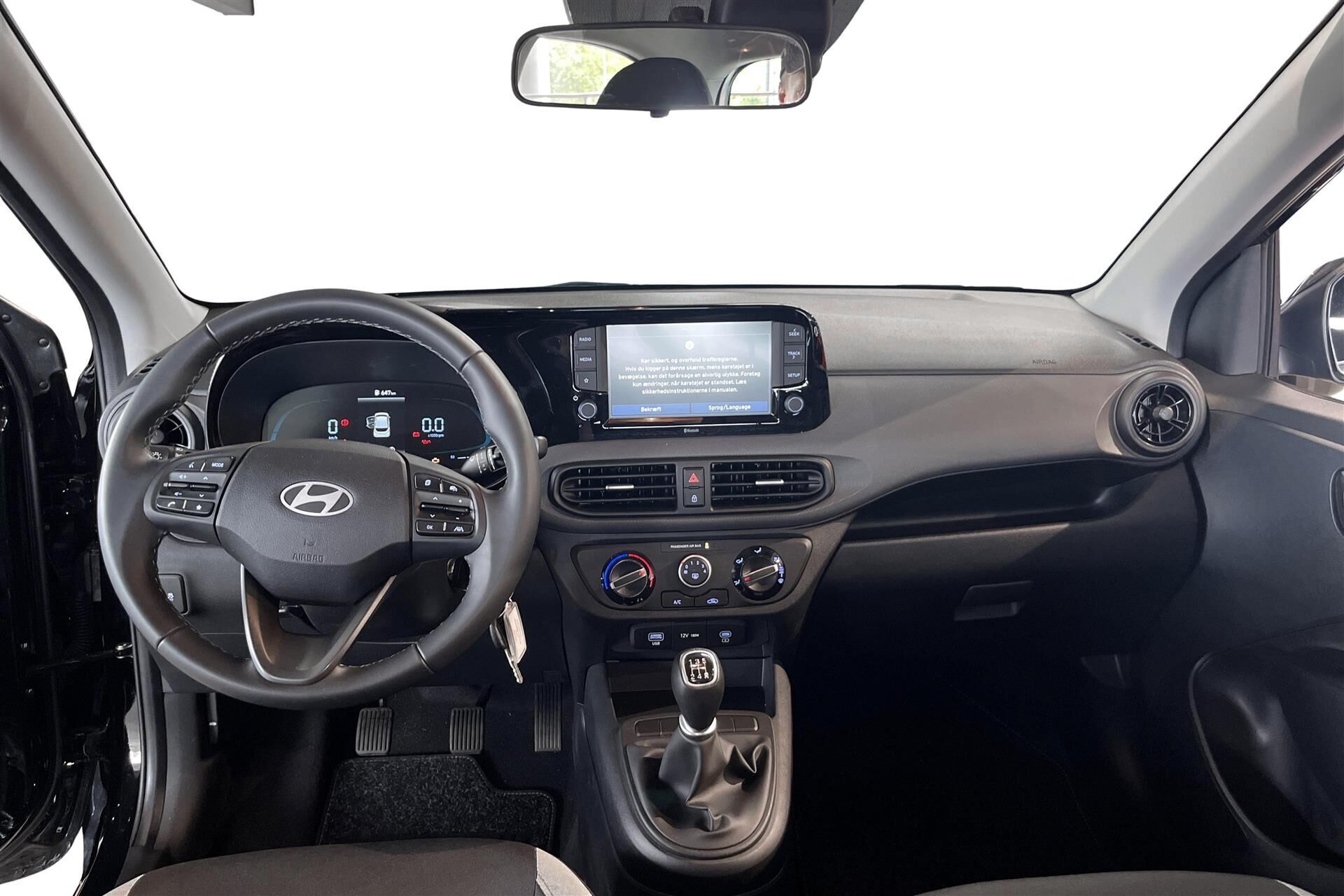 Hyundai i10 1,0 Essential 67HK 5d