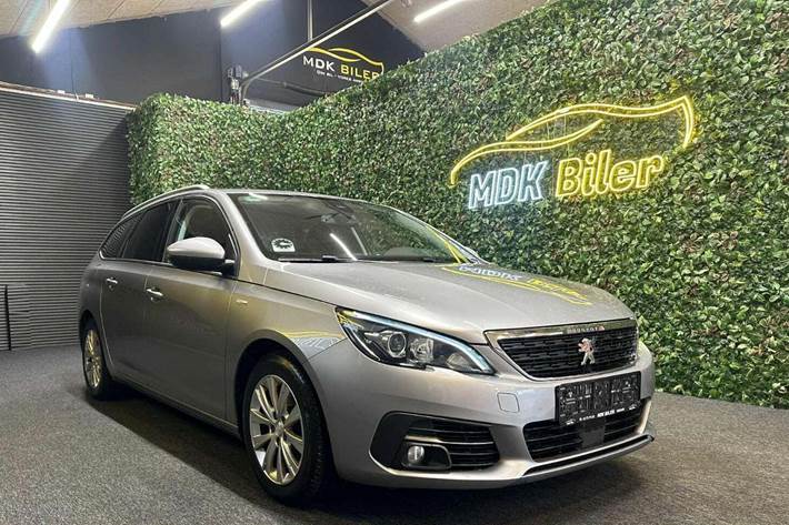 undefined Peugeot 308 fra 2019 set udefra