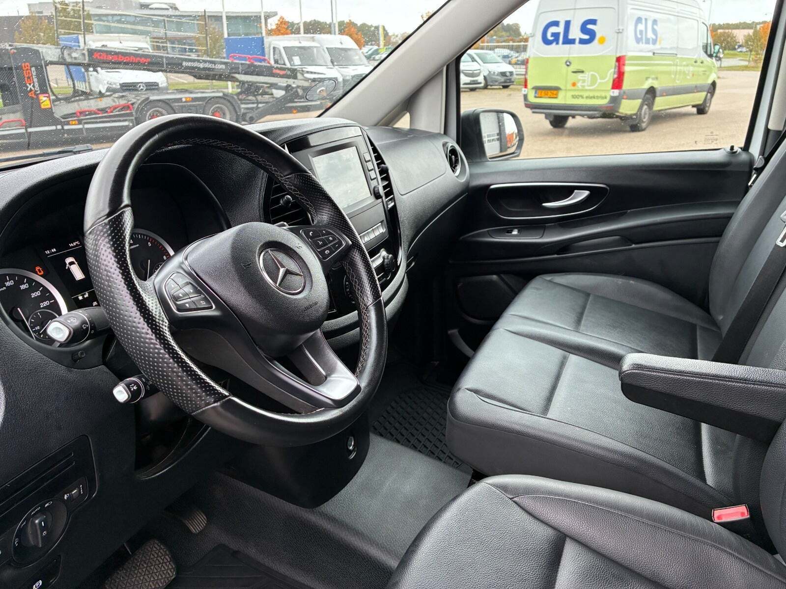 Mercedes Vito 114 2,0 CDi Kassevogn aut. L RWD