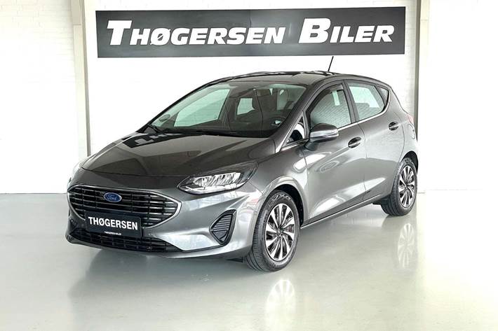 Grå Ford Fiesta fra 2022 set udefra