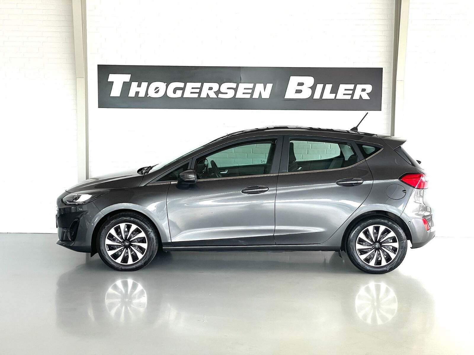 Grå Ford Fiesta fra 2022
