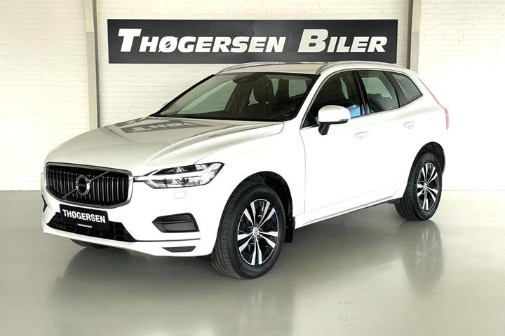 Hvid Volvo XC60 fra 2020 set udefra