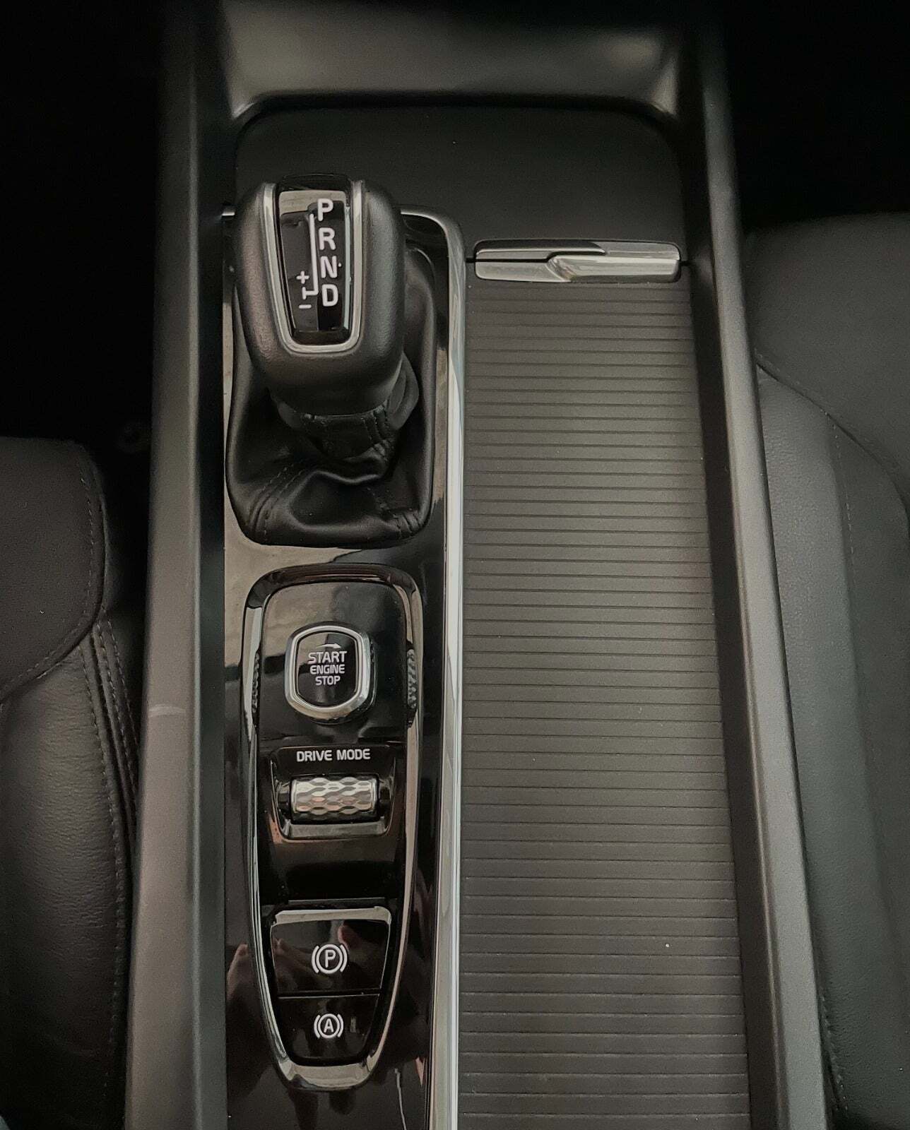 Hvid Volvo XC60 fra 2020