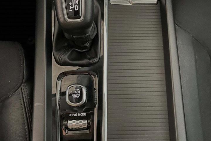 Hvid Volvo XC60 fra 2020