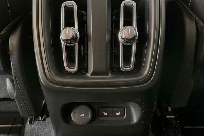 Blå Volvo XC40 fra 2020