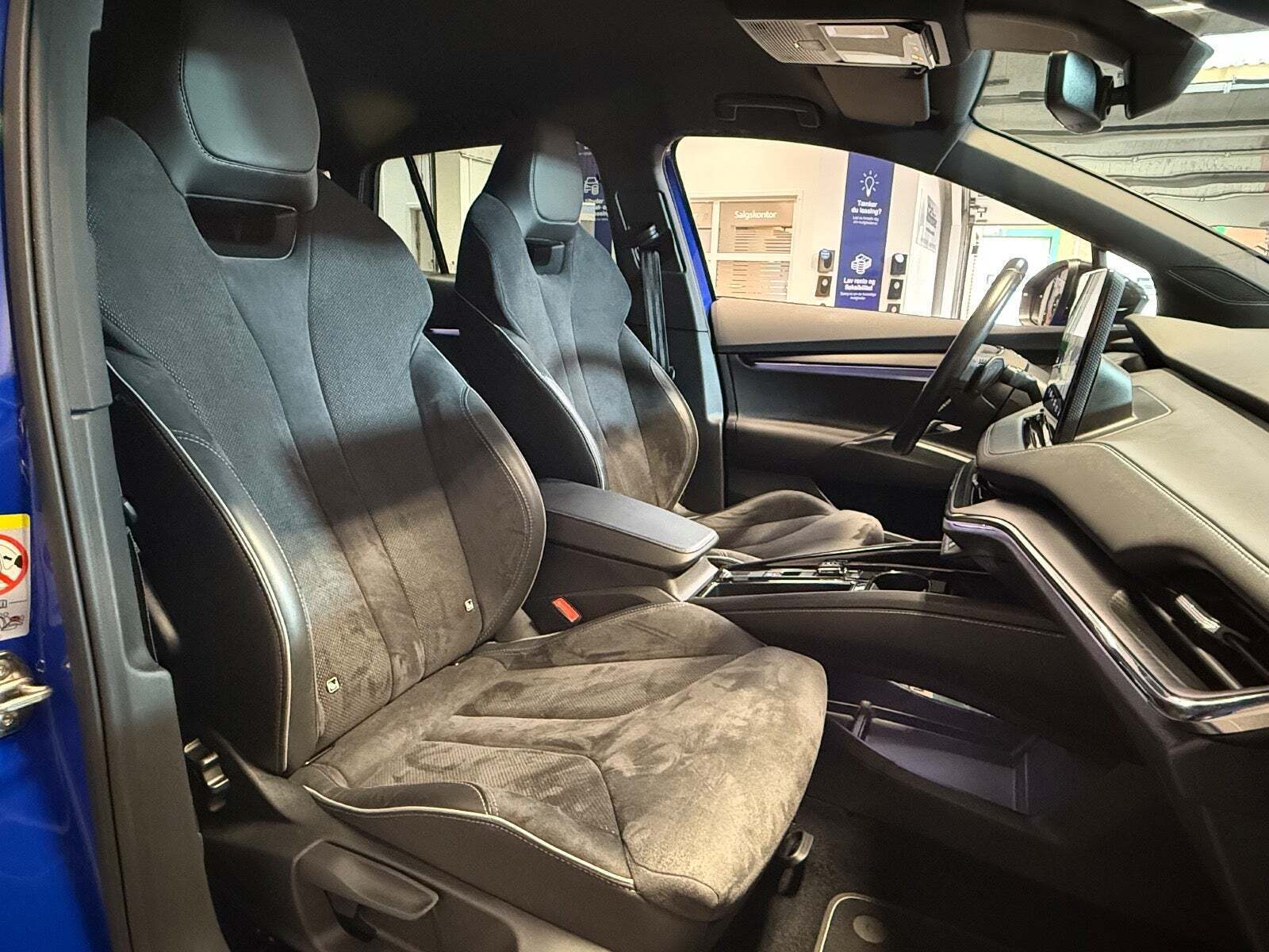 Blå Skoda Enyaq fra 2022