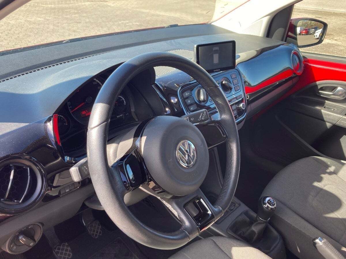 Rød VW UP! fra 2015
