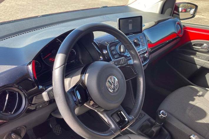 Rød VW UP! fra 2015