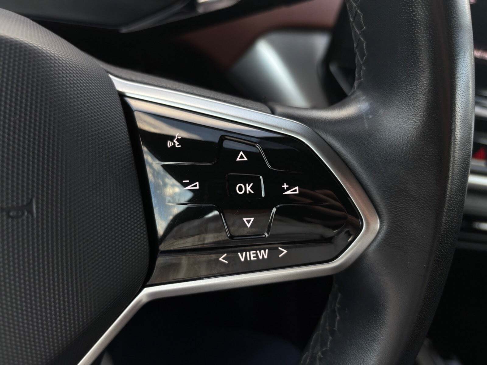 Grå VW ID.4 fra 2023