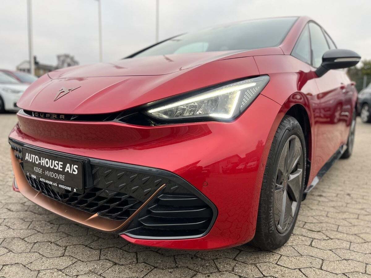 Grå Cupra Born fra 2023