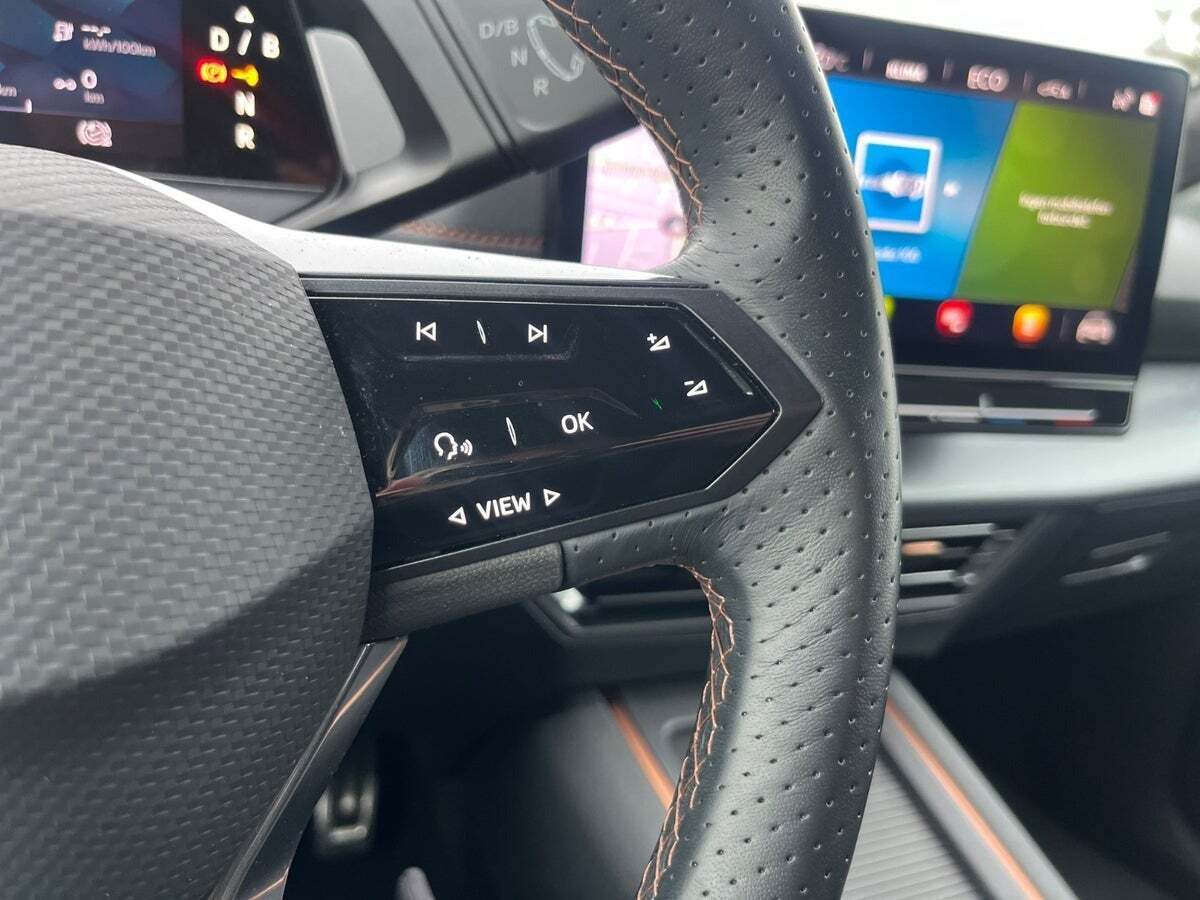 Grå Cupra Born fra 2023