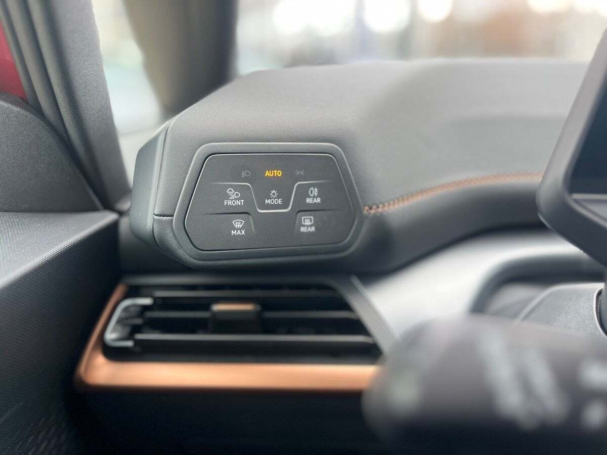 Grå Cupra Born fra 2023