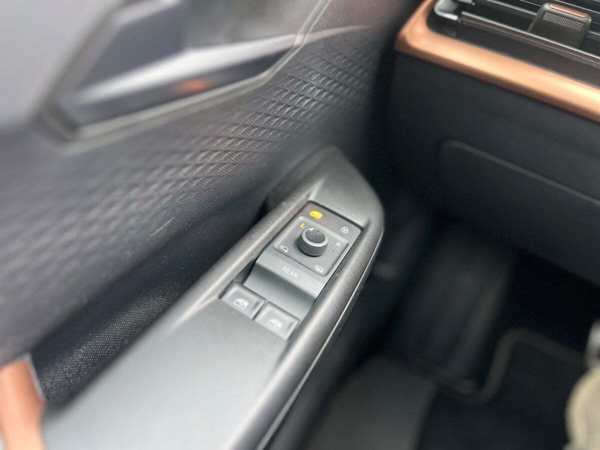 Grå Cupra Born fra 2023