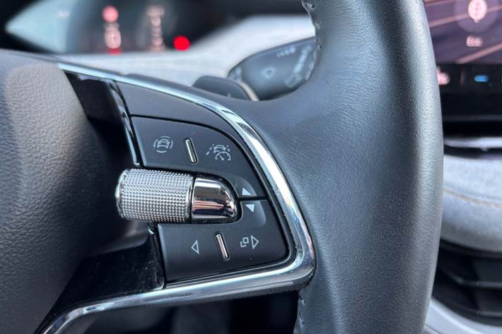 Grå Skoda Enyaq fra 2021