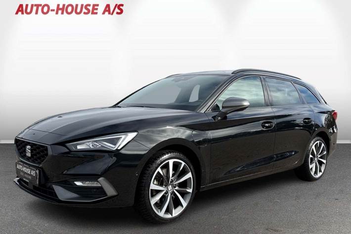 Sort Seat Leon fra 2021 set udefra