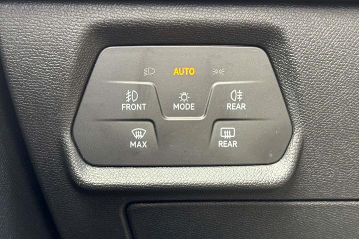 Sort Seat Leon fra 2021