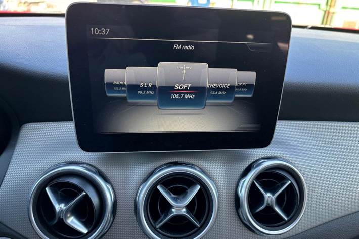 undefined Mercedes GLA220 d fra 2018 set indefra