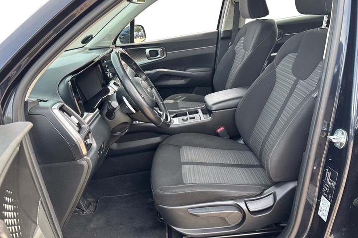 undefined Kia Sorento fra 2022 set indefra