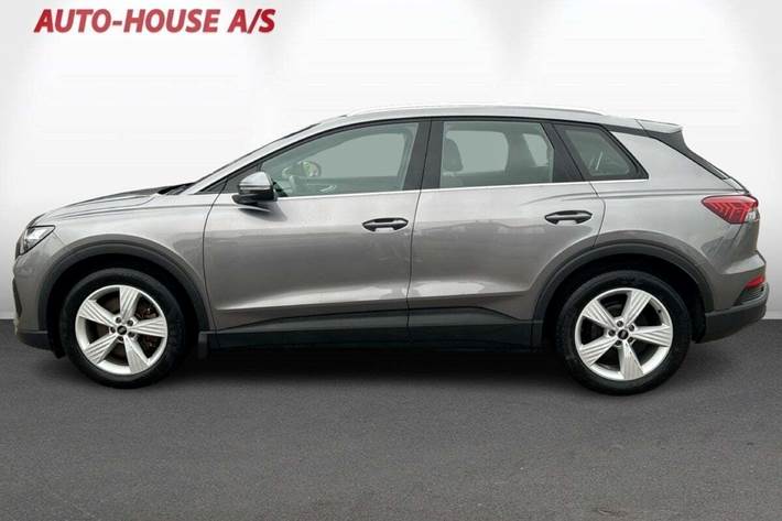 Grå Audi Q4 e-tron fra 2021
