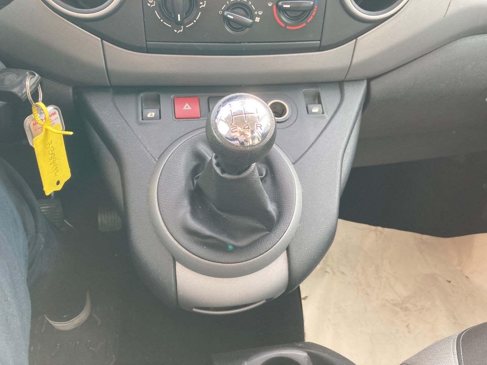 Sort Citroën Berlingo fra 2016